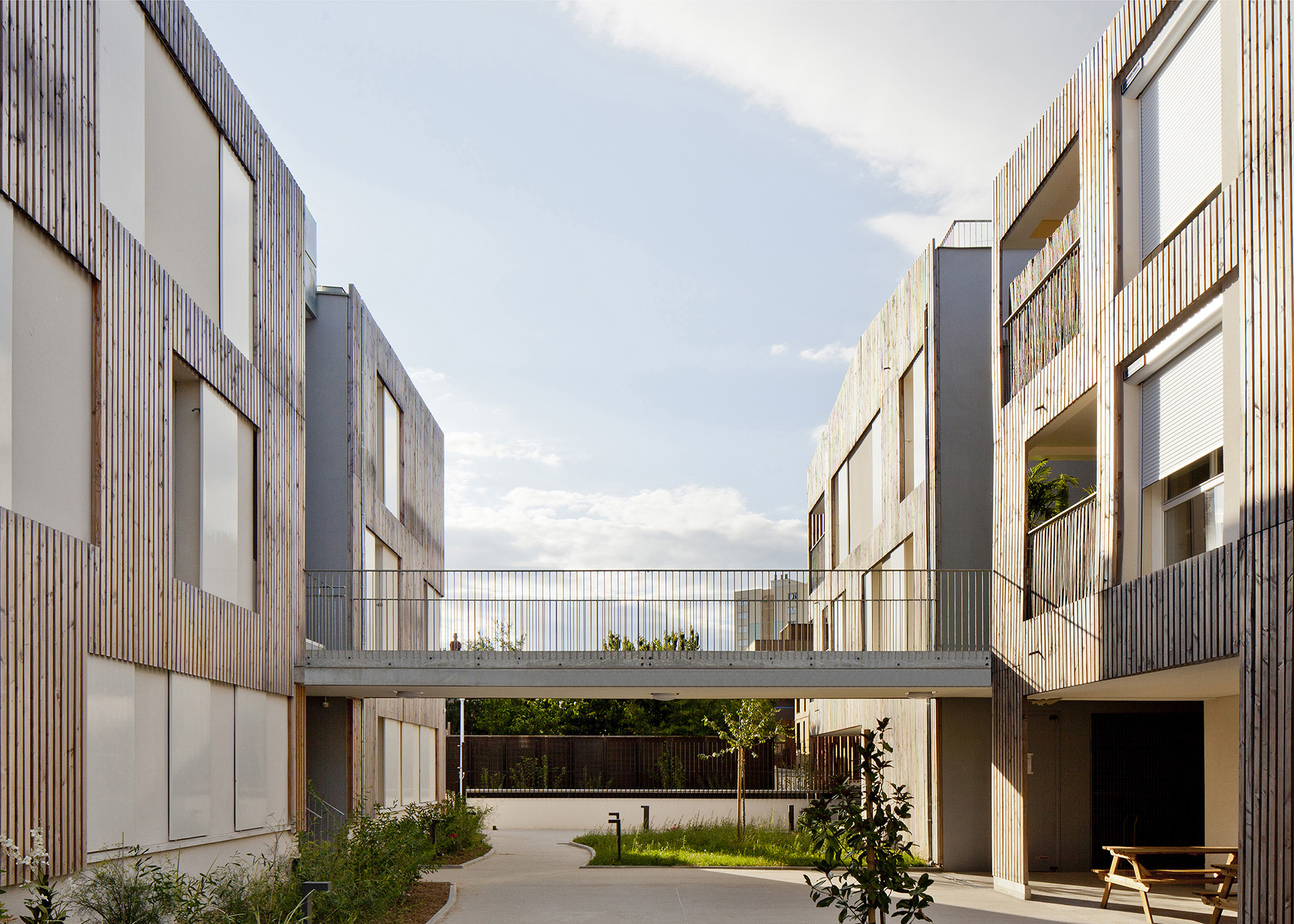 découvrez comment estimer la valeur de votre appartement à nanterre. conseils, méthodes et tendances du marché immobilier local pour une valorisation optimale de votre bien.