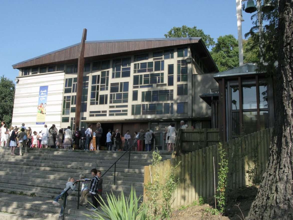 obtenez une couverture adaptée à vos travaux avec nos assurances rénovation à chaville. protégez votre projet de rénovation contre les imprévus et bénéficiez de conseils personnalisés.