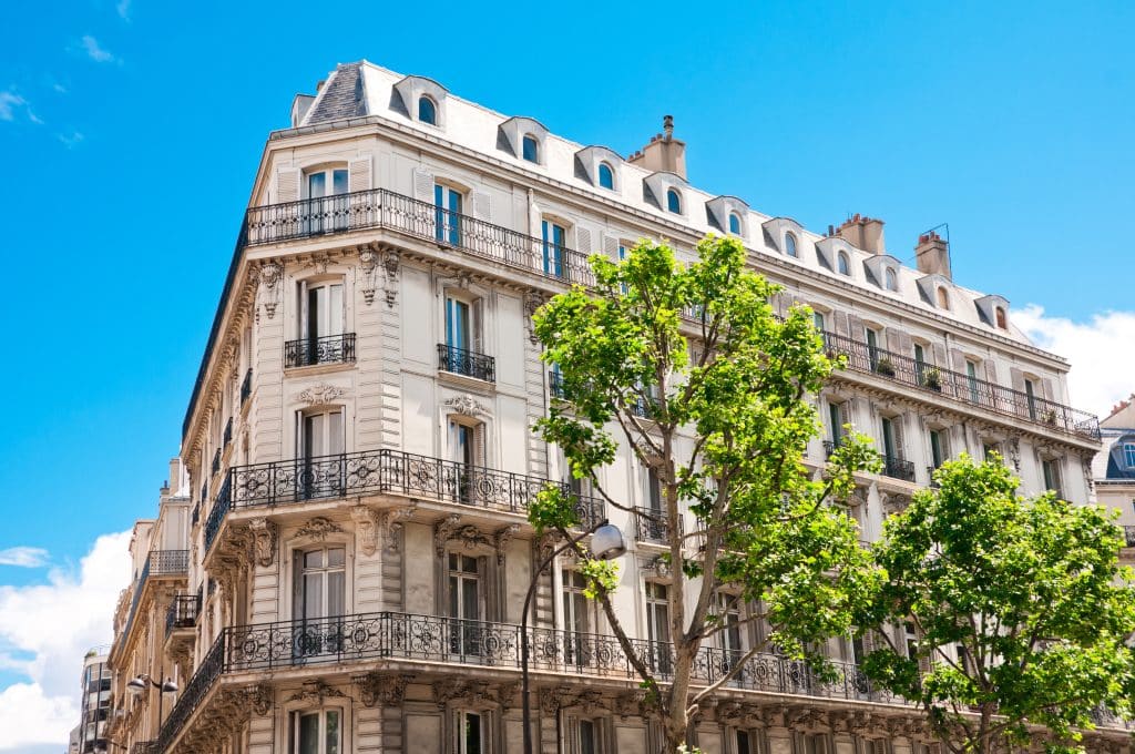 confiez vos travaux à une entreprise de rénovation à paris compétente : rénovation intérieure et extérieure, devis gratuit, accompagnement personnalisé pour particuliers et professionnels.