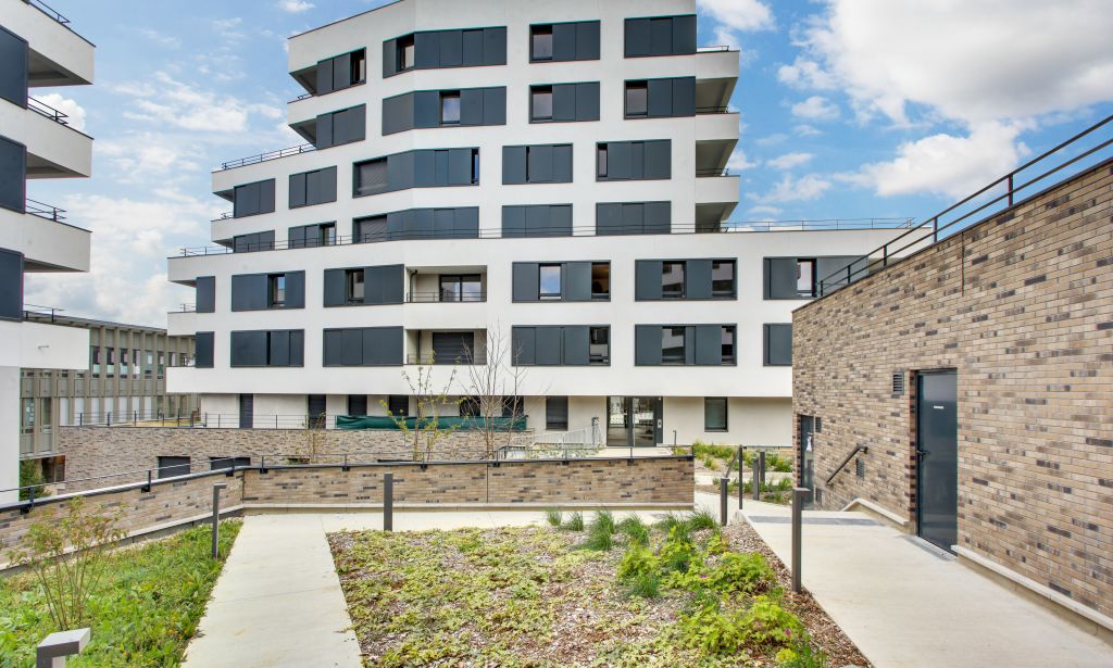 découvrez la polémique suscitée sur les réseaux sociaux après l’annonce d’un projet de logement social dans le triangle d’or : réactions, enjeux et avis des internautes.