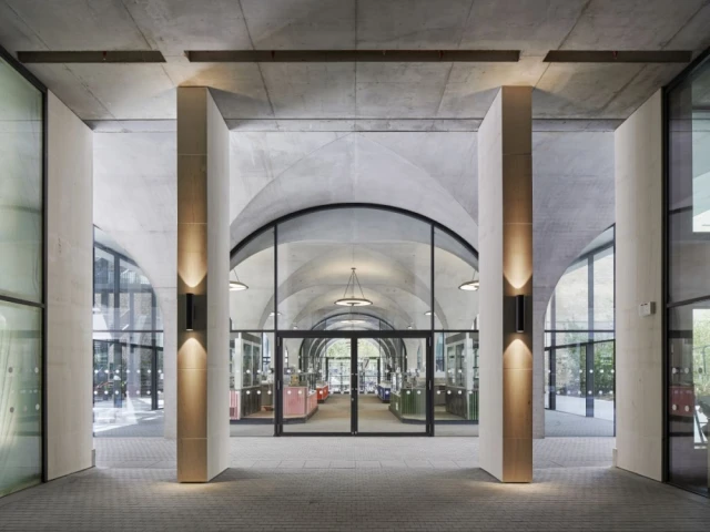 découvrez la métamorphose intérieure à paris 75005 : ateliers, accompagnement et développement personnel pour transformer votre vie et révéler votre potentiel au cœur du 5e arrondissement.