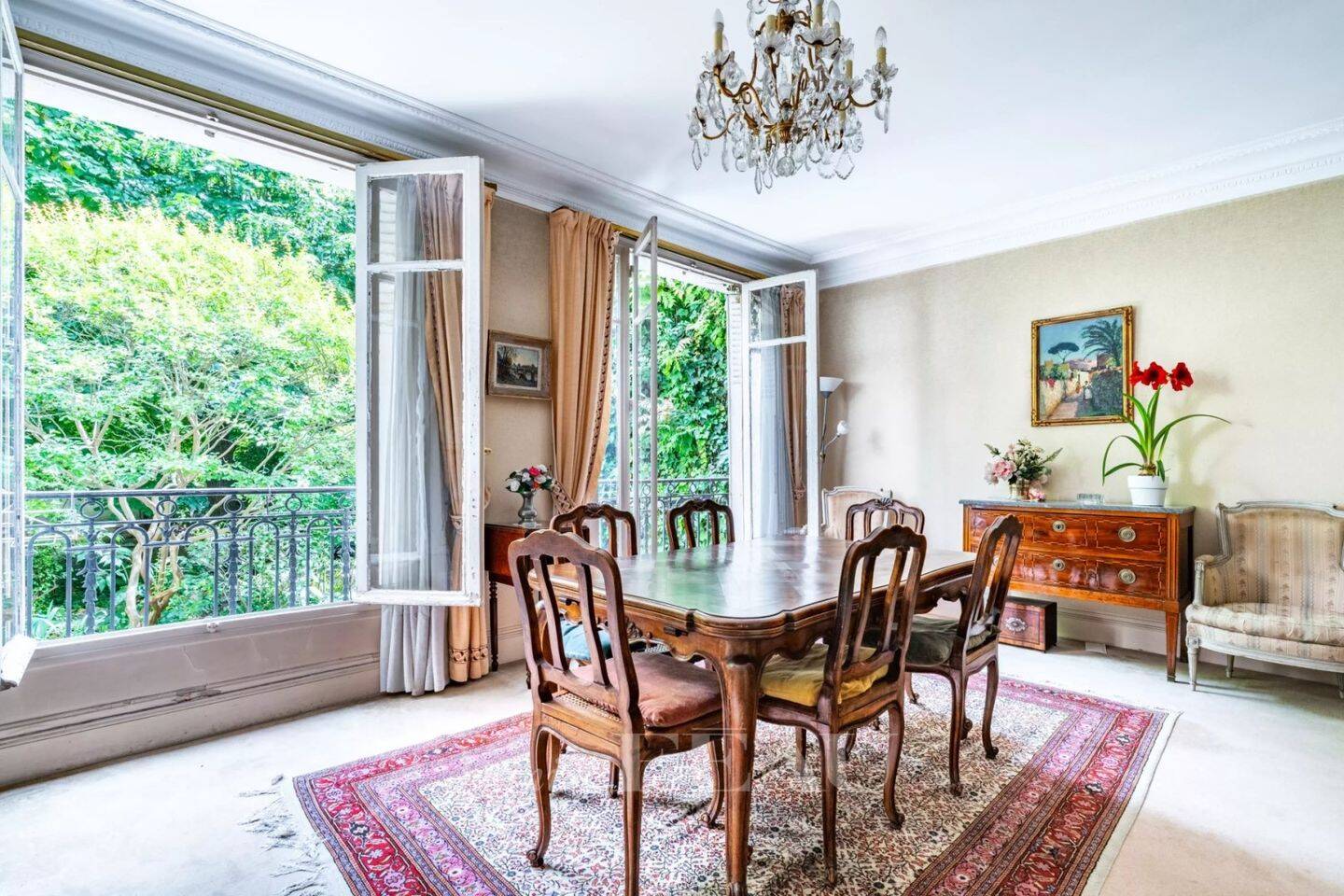 confiez votre projet de rénovation immobilière dans le 15ème arrondissement de paris à des experts en 2025. qualité, modernité et accompagnement sur-mesure pour transformer votre bien selon vos envies.