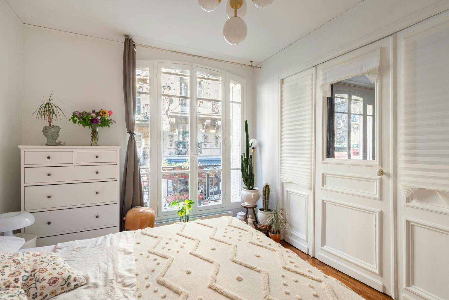 confiez votre rénovation intérieure à paris à des experts qualifiés. travaux sur mesure, conseils personnalisés et finitions haut de gamme pour sublimer votre logement ou local professionnel.