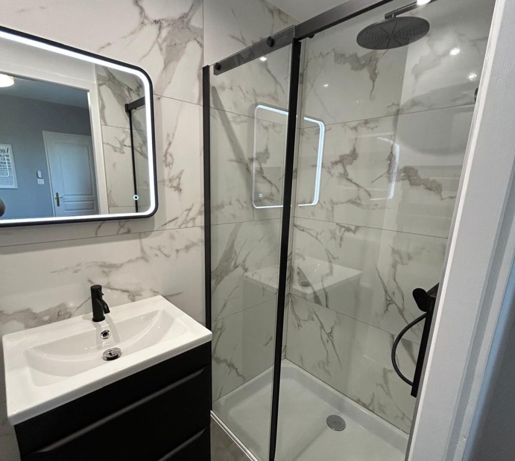 découvrez les étapes clés pour rénover votre salle de bains en île-de-france : conseils pratiques, choix des matériaux et astuces pour un projet réussi.