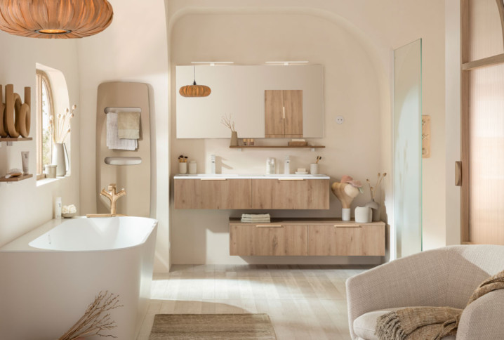 découvrez nos inspirations et conseils pour créer une salle de bain élégante, alliant design moderne, matériaux raffinés et ambiance apaisante. transformez votre espace en un lieu de détente chic et fonctionnel.