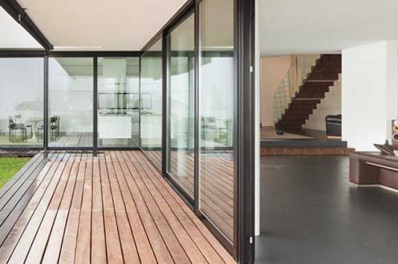 découvrez nos solutions de vitrerie personnalisée pour fenêtres, portes et cloisons. profitez d’un service sur-mesure et de conseils d’experts pour sublimer vos espaces avec des vitrages uniques et adaptés à vos besoins.
