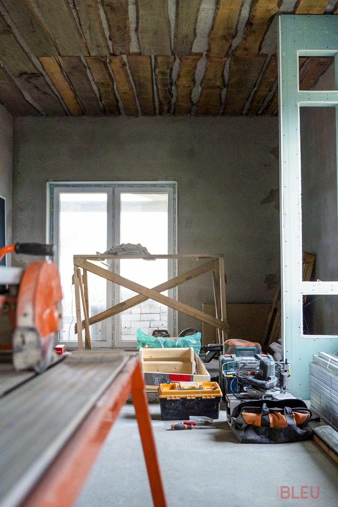 découvrez nos conseils essentiels pour réussir la rénovation de votre appartement à paris, alliant design, budget maîtrisé et respect des normes.